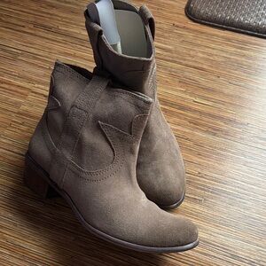 Lucky Brand Taupe Suede Ankle Booties